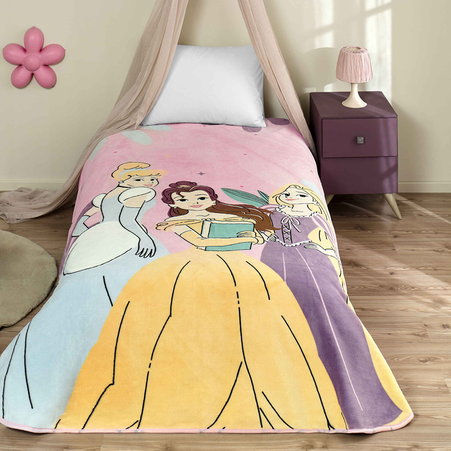 Lisanslı Disney Princesses Fun and Bold Tek Kişilik Battaniye