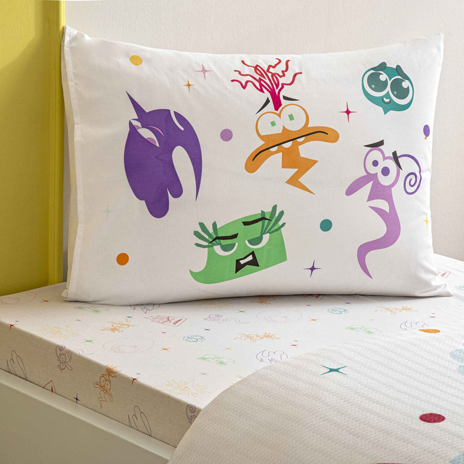 Taç Lisanslı Disney Inside Out Tek Kişilik Pamuk Pike Takımı