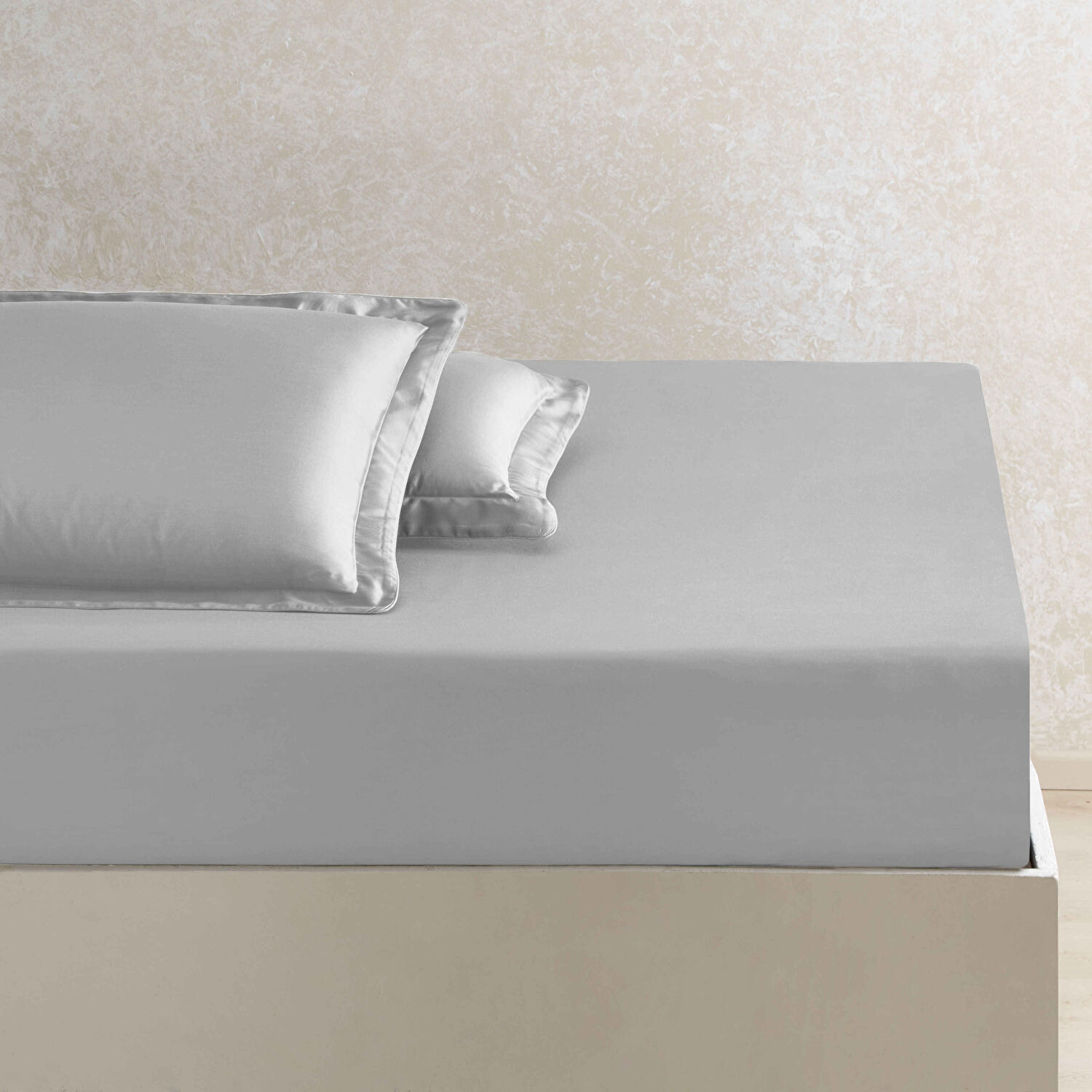 Linens X TENCEL™ Lyocell 2'li Volanlı Yastık Kılıfı Seti Gri