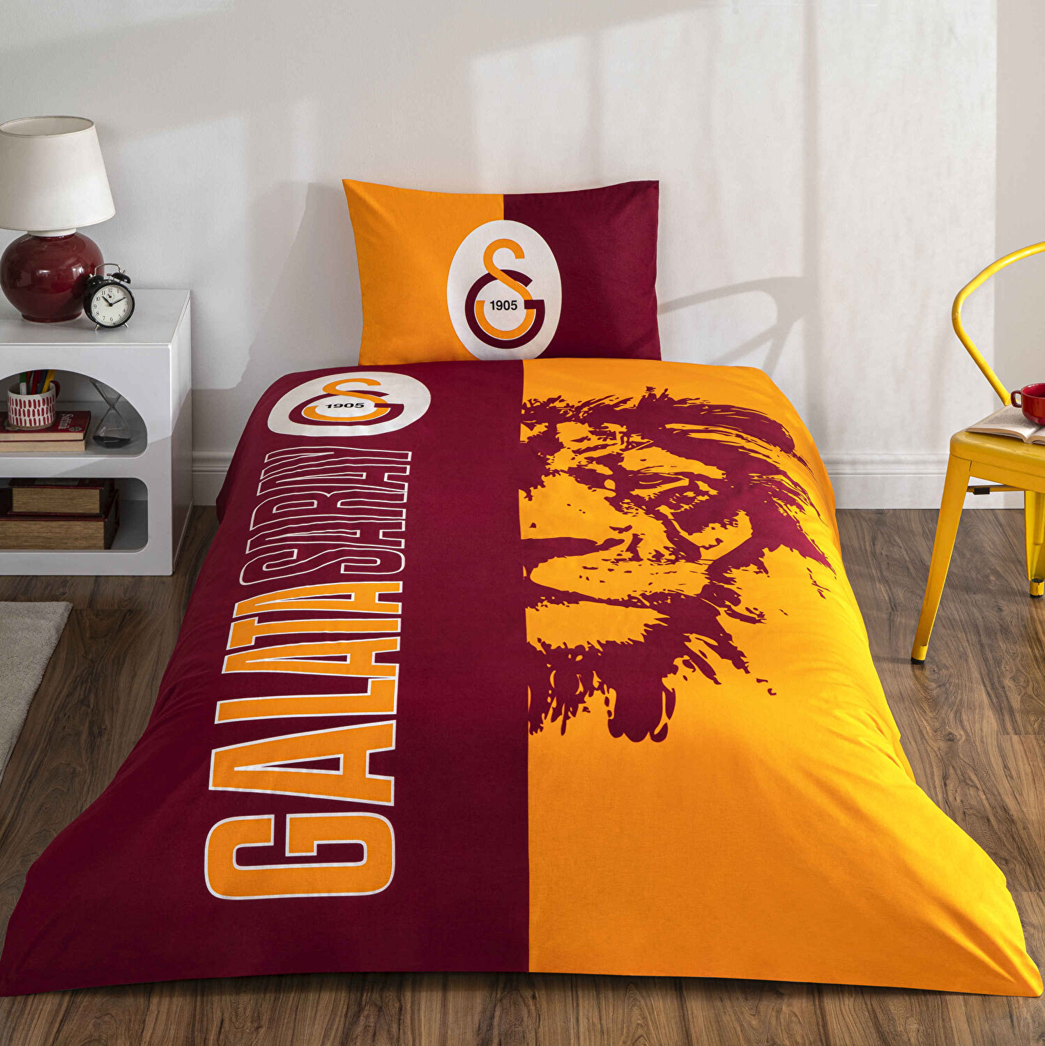 Taç Lisanslı Galatasaray Şanlı Aslan Pamuk Tek Kişilik Nevresim Takımı