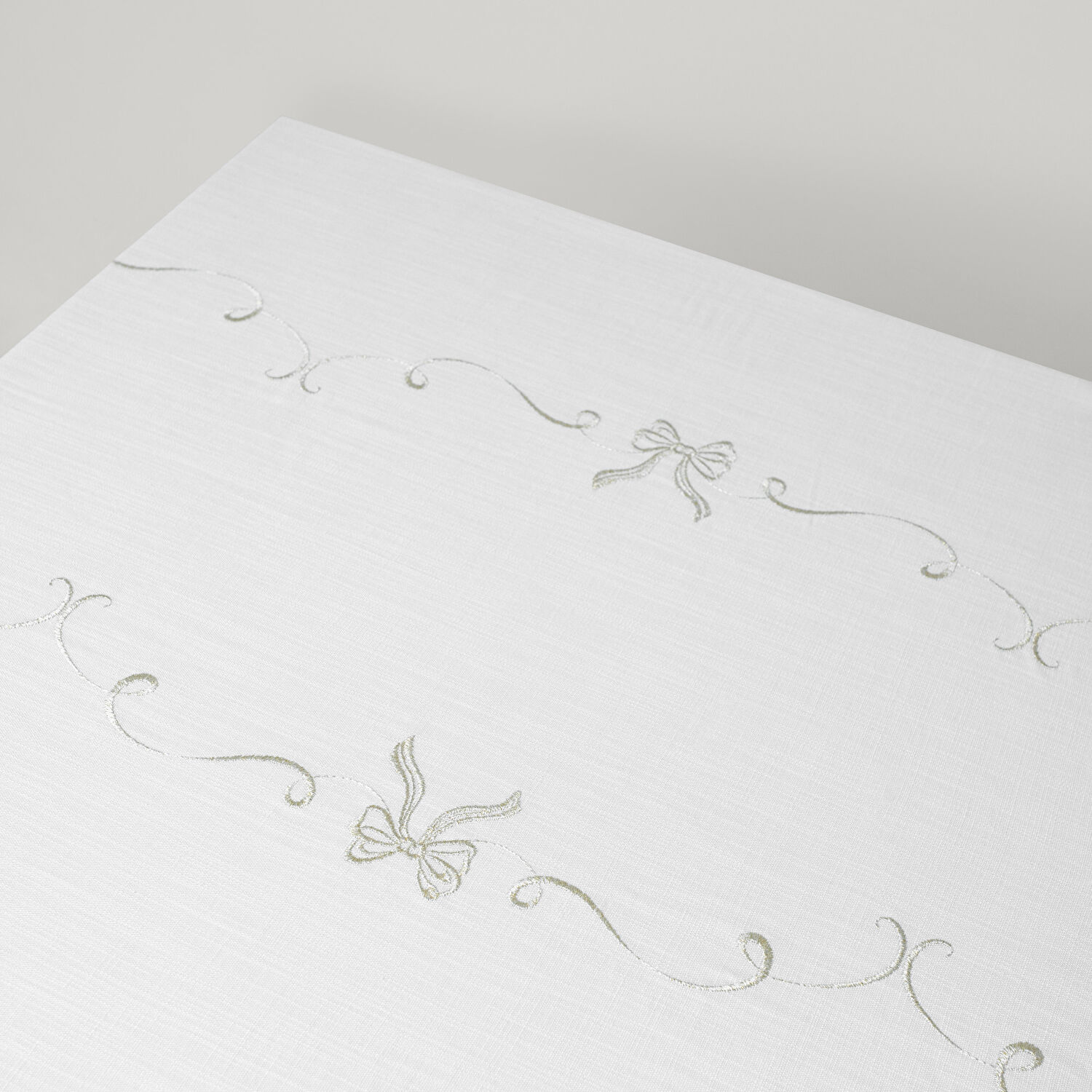 Linens Ribbon 150x250 cm Masa Örtüsü Kırık Beyaz