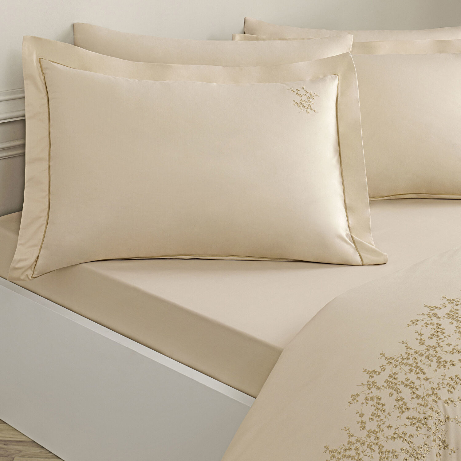 Linens Nakışlı Zendea 220 Tc Pamuk Saten Çift Kişilik Nevresim Takımı