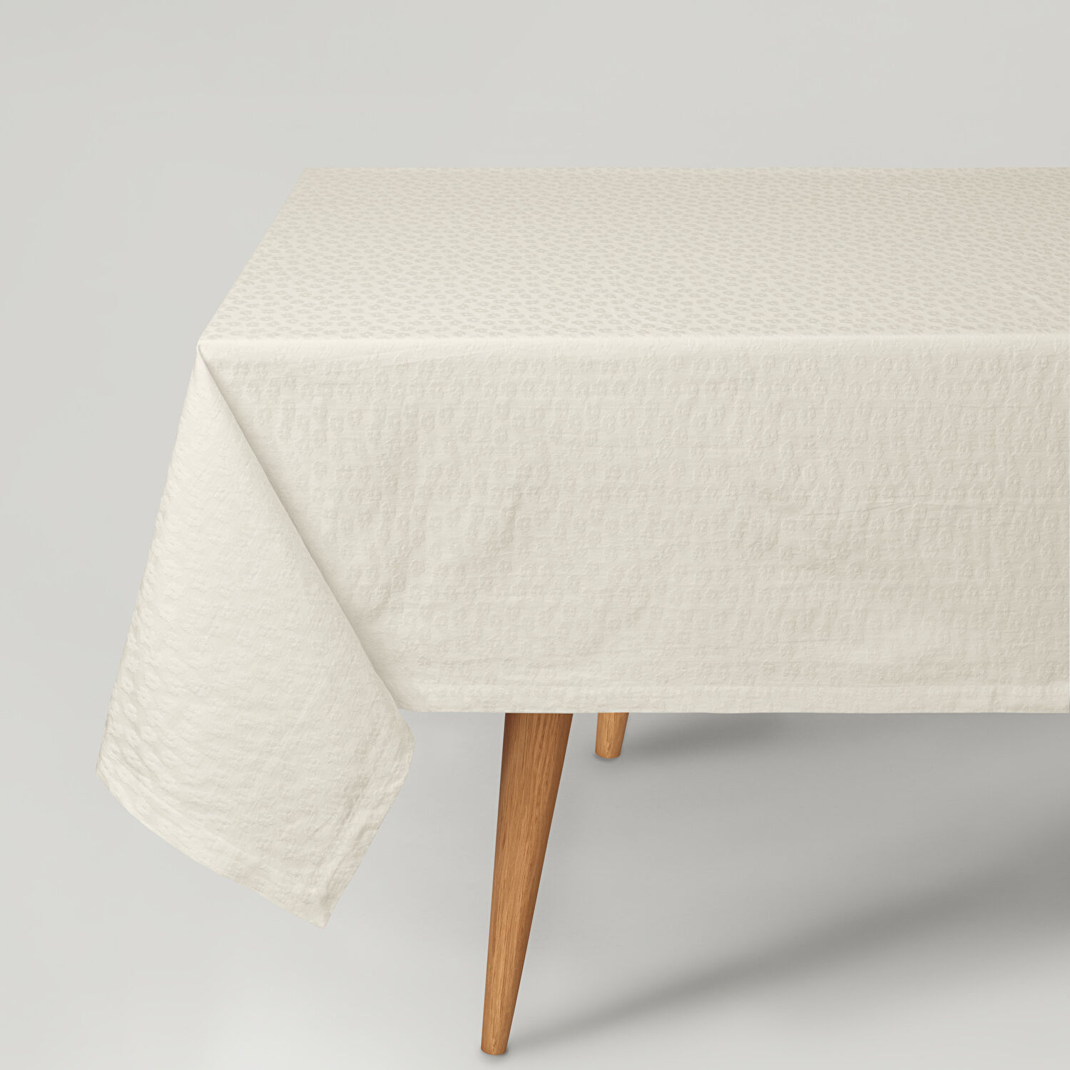 Linens Motion 150x300 cm Masa Örtüsü Ekru