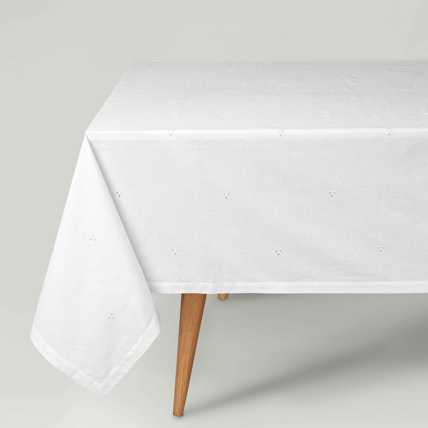Linens Begonia 150x300 cm Masa Örtüsü Optik Beyaz