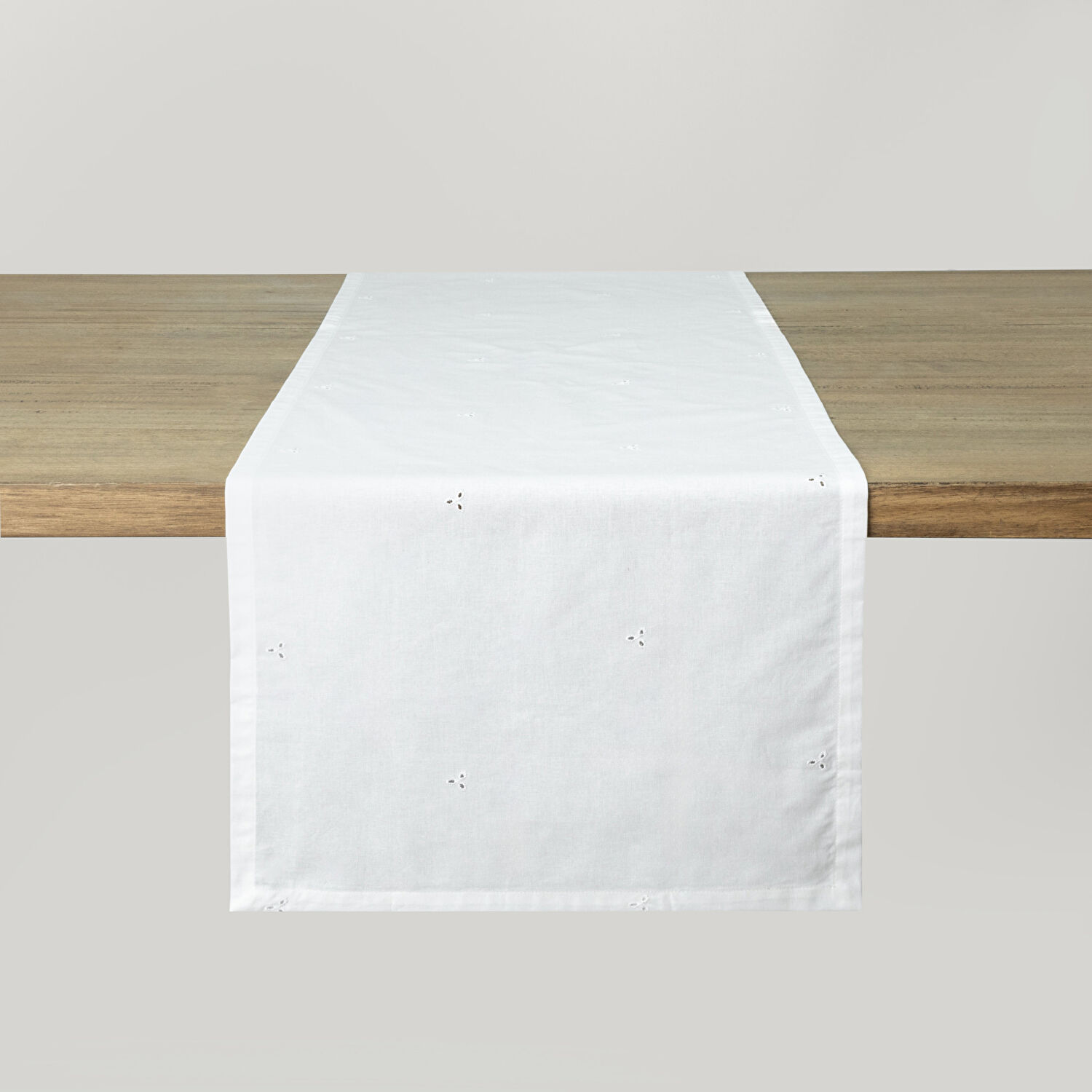 Linens Begonia 45x170 cm Runner Optik Beyaz