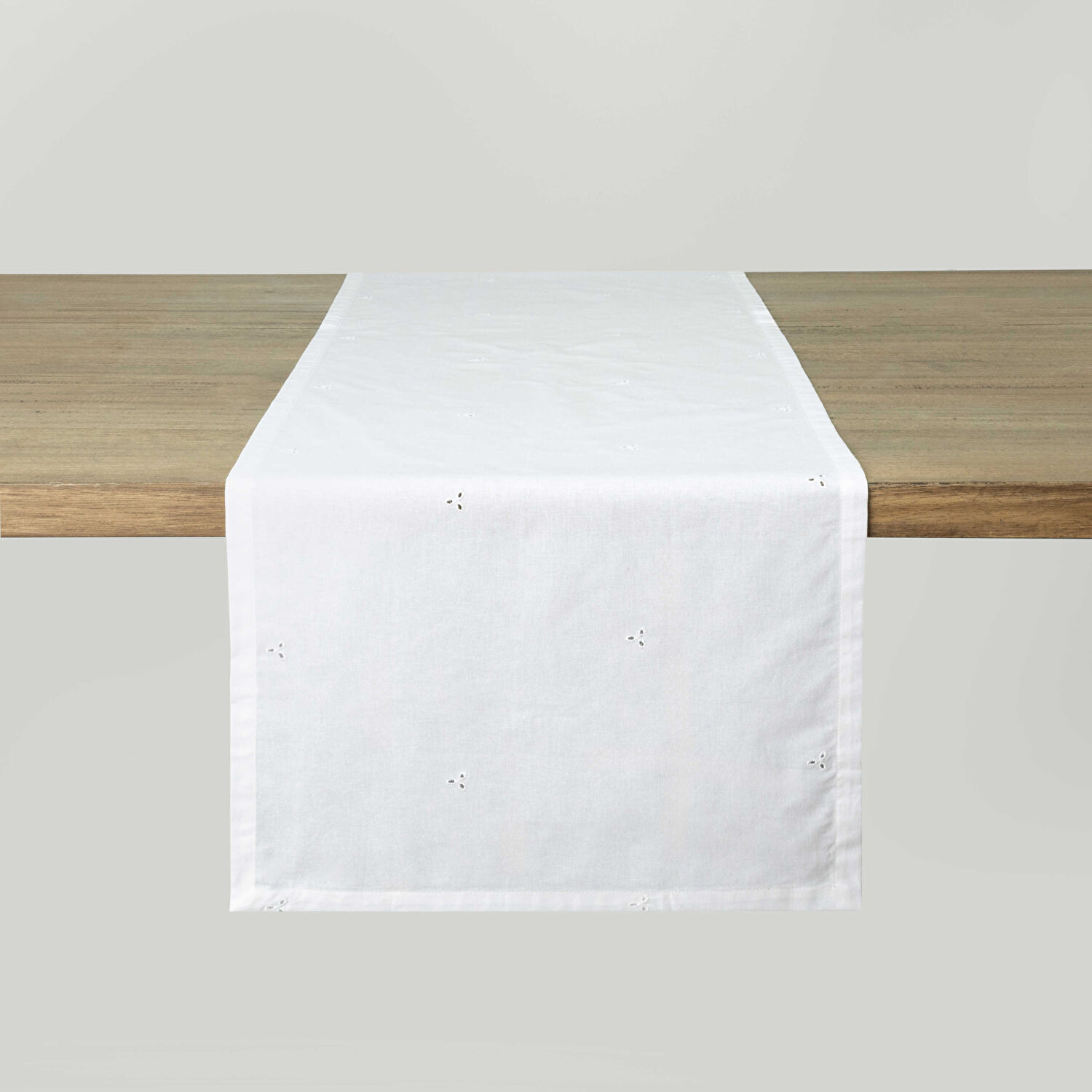 Linens Begonia 45x170 cm Runner Optik Beyaz