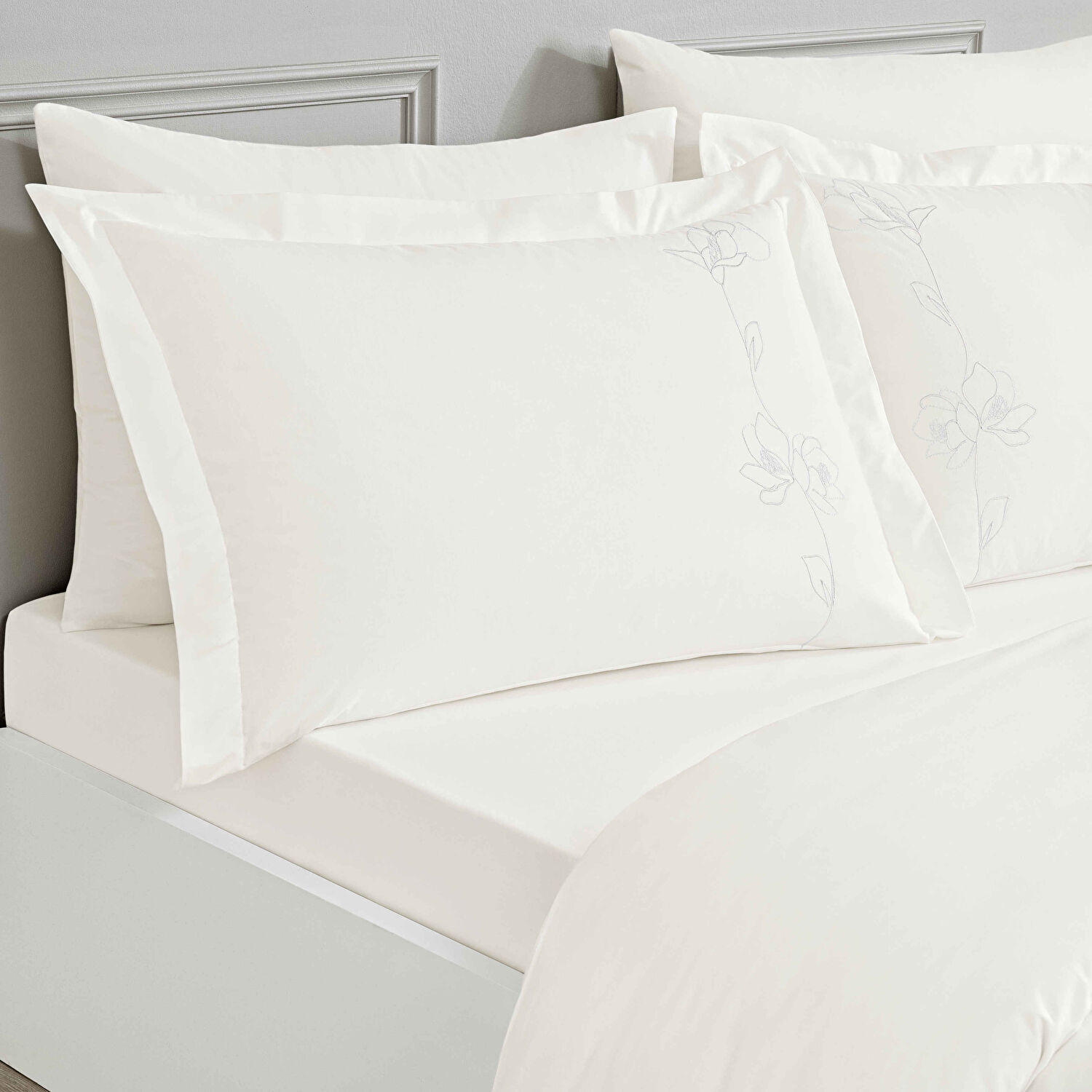 Linens White Collection Magnela UC Pamuk Brode Çift Kişilik Nevresim Takımı Beyaz