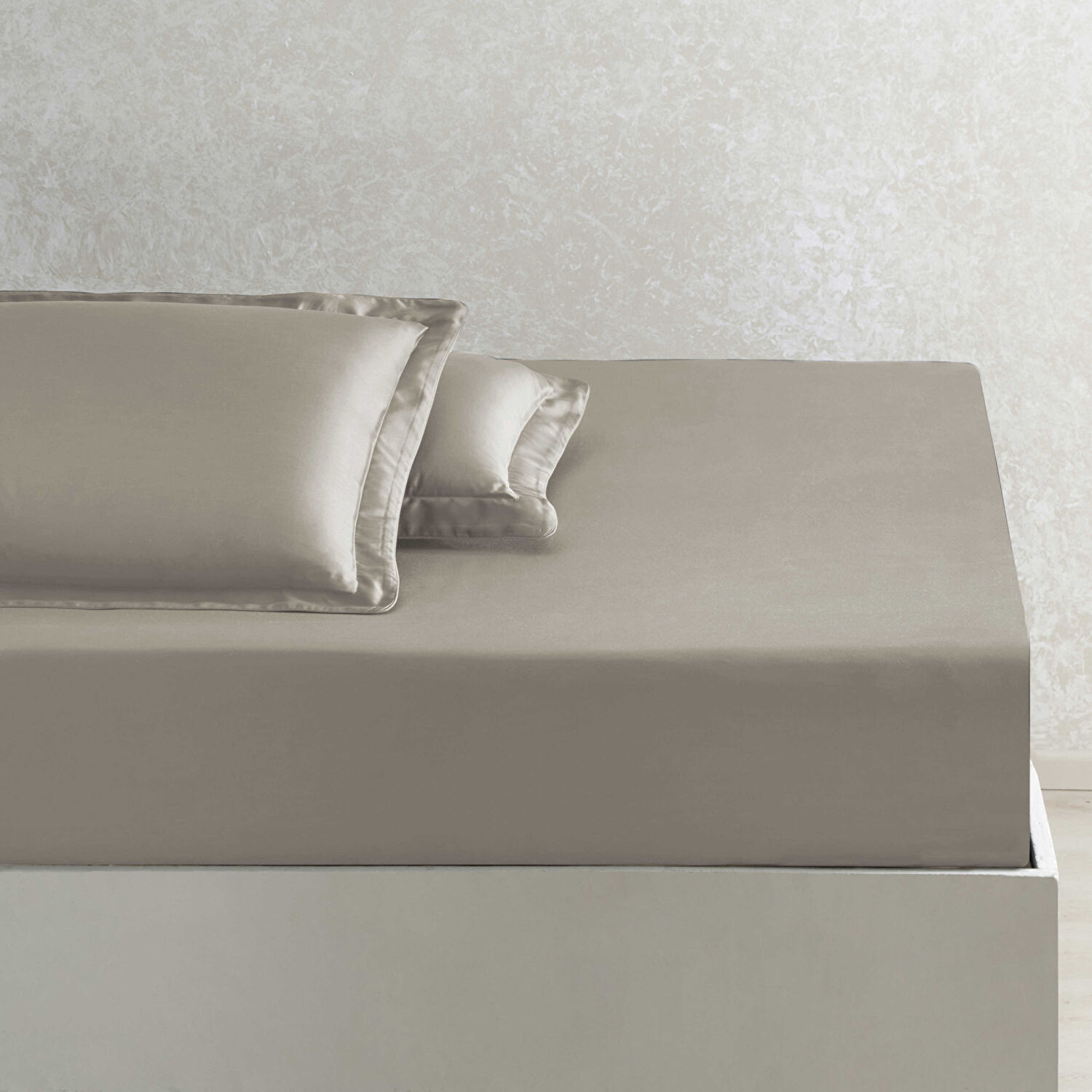 Linens X TENCEL™ Lyocell 2'li Volanlı Yastık Kılıfı Seti Vizon