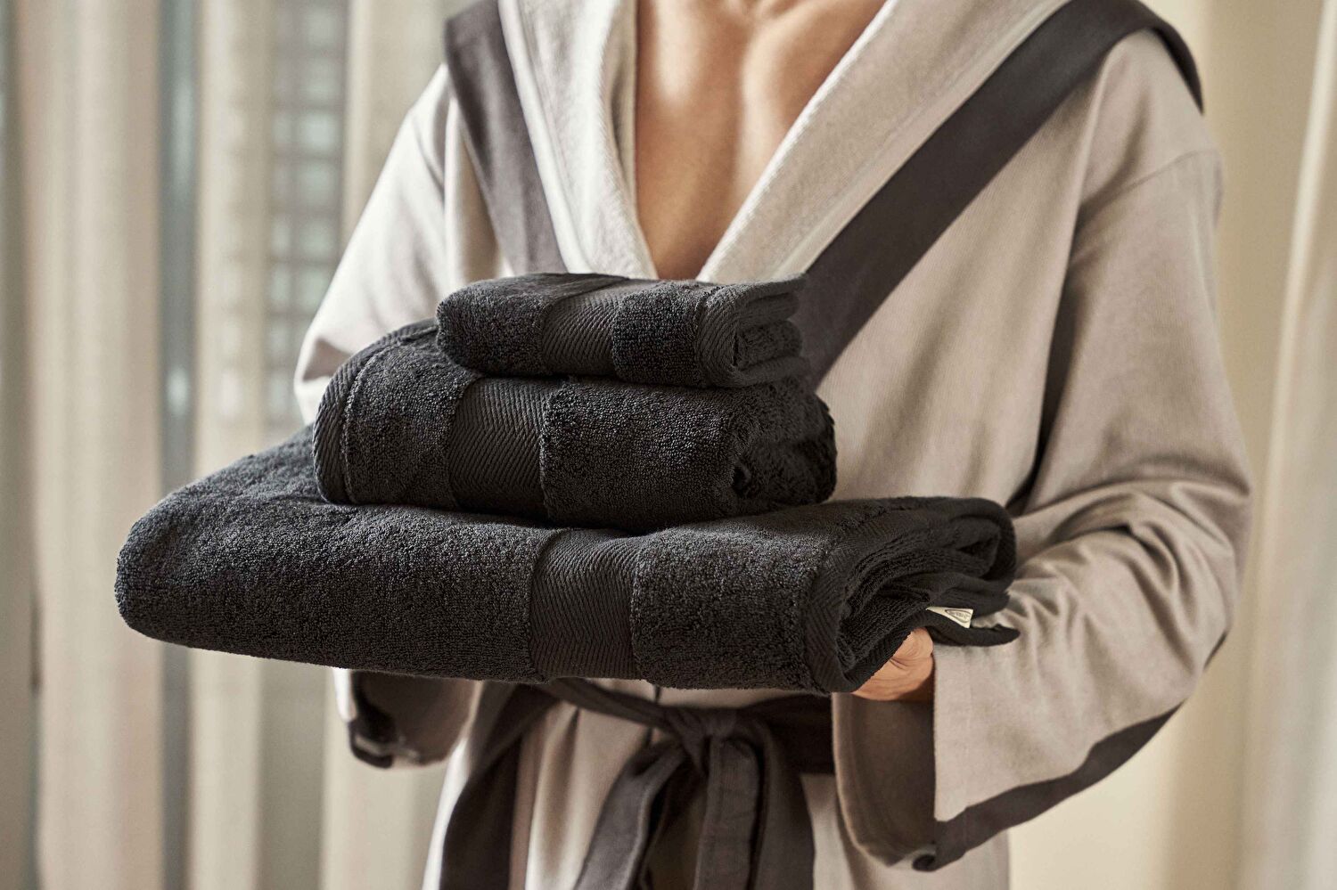 Linens Premium Pamuk 85x150 cm Banyo Havlusu Siyah