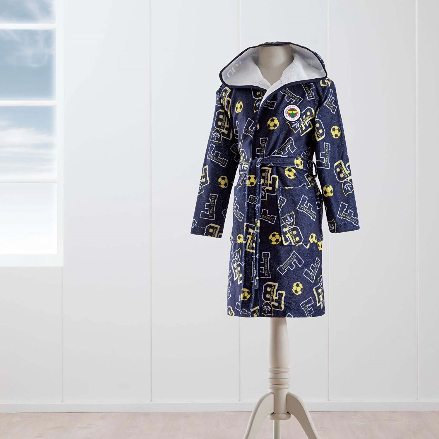 Taç Lisanslı Fenerbahçe 1907 6-8 Yaş Çocuk Baskılı Bornoz