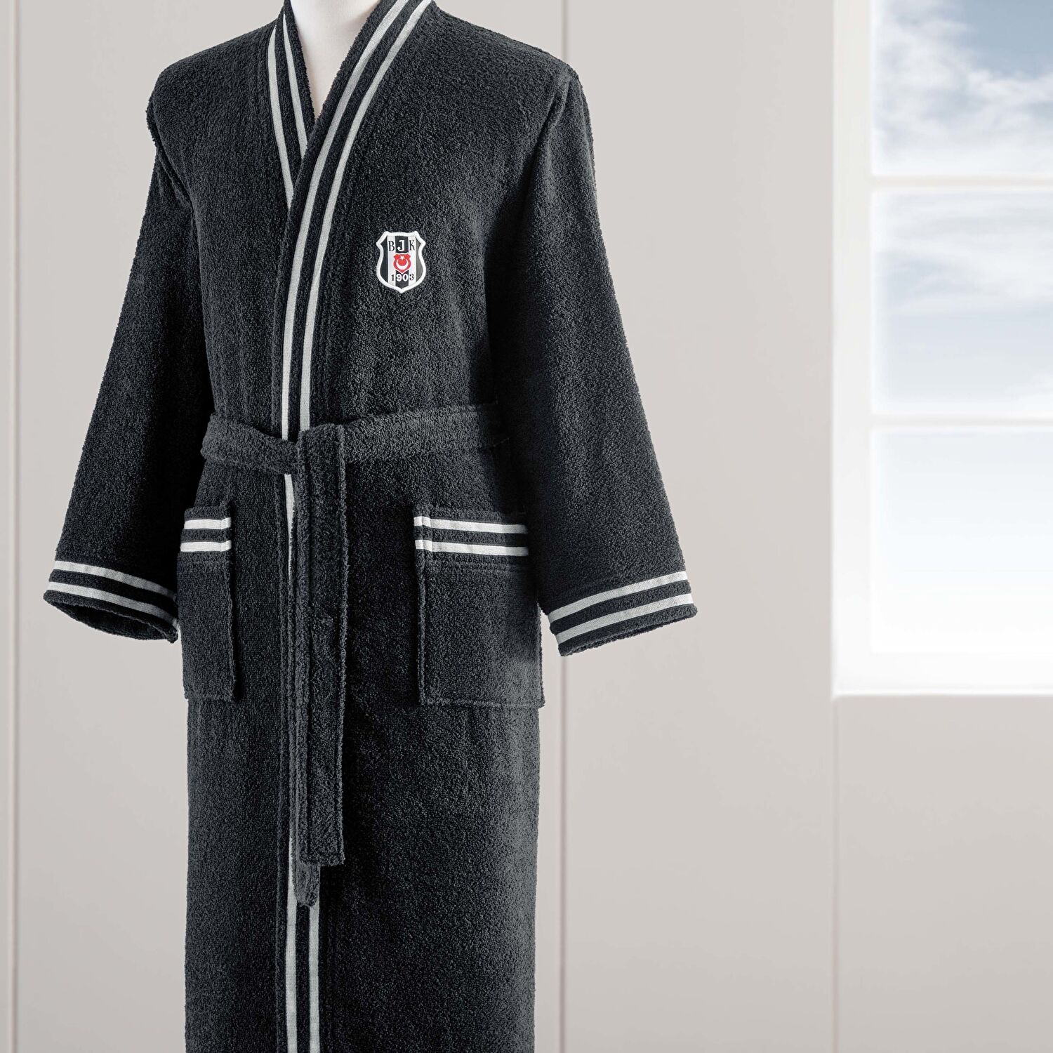 Taç Lisanslı Beşiktaş Siyah Beyaz Pamuk M Yetişkin Bornoz Siyah