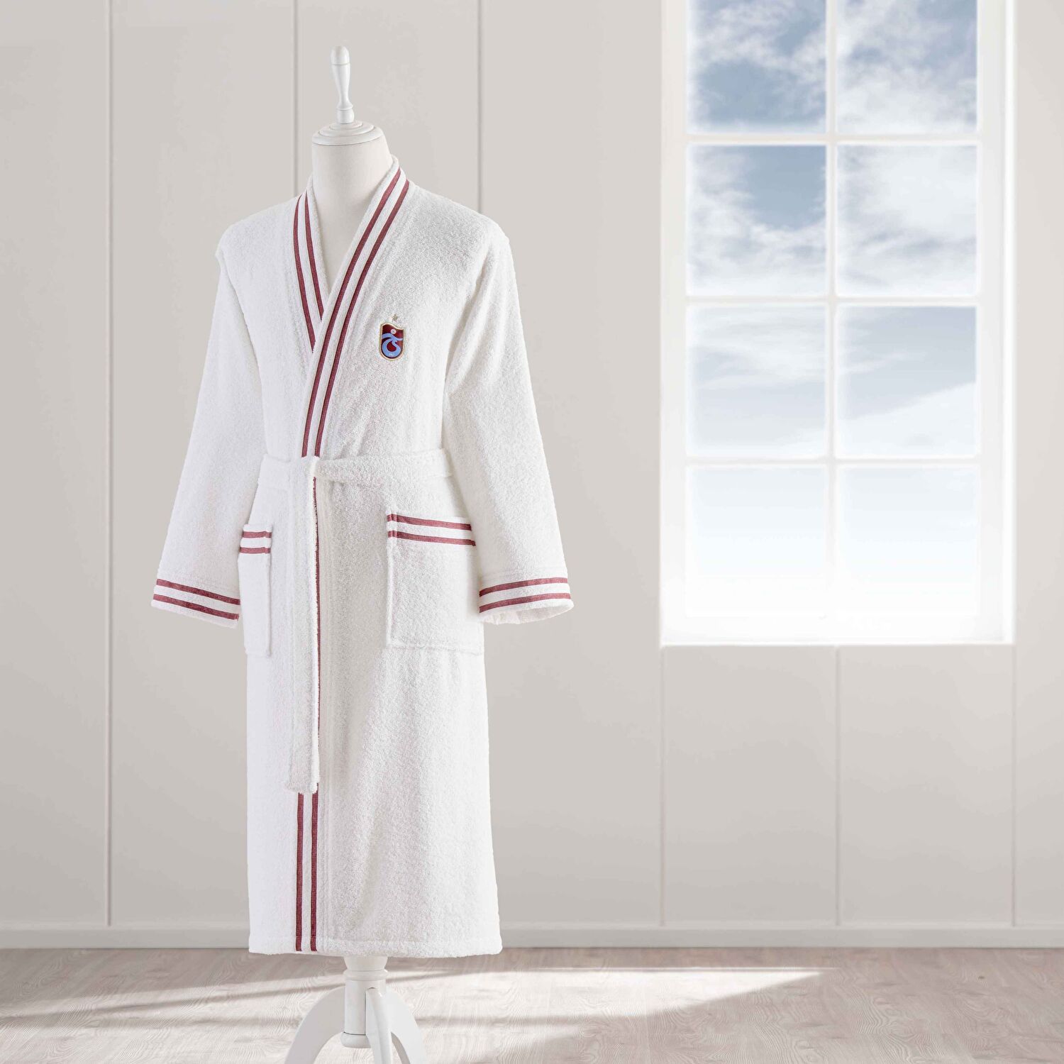 Taç Lisanslı Trabzonspor Bordo Mavi Pamuk M Yetişkin Bornoz Beyaz