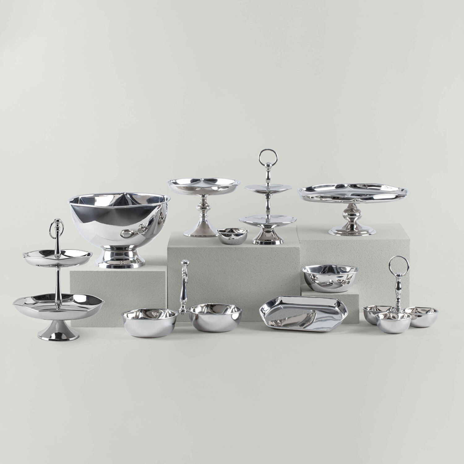 Linens Wawe 32x32x12 cm Ayaklı Servis Gümüş