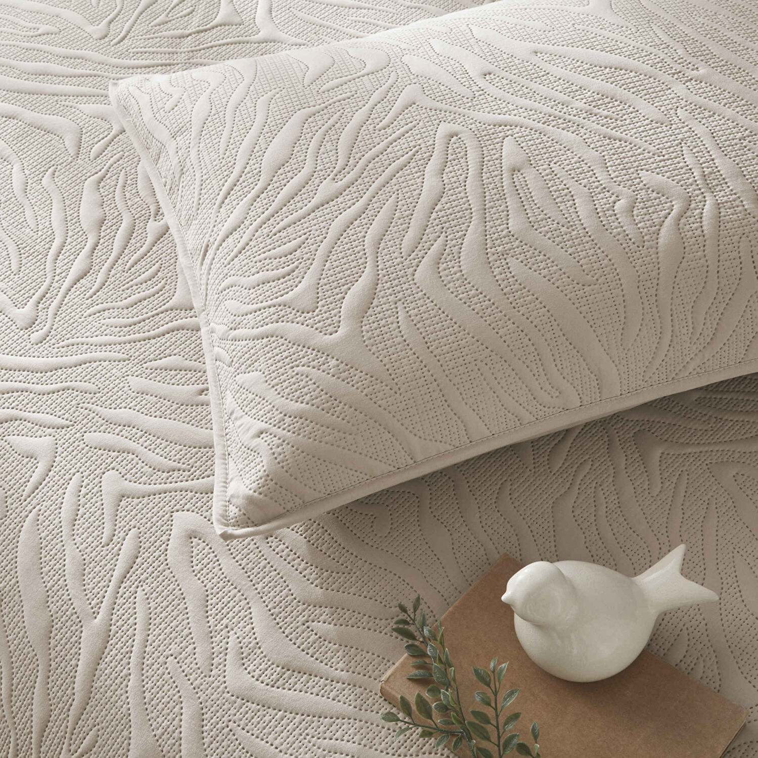 Linens Wild Yatak Örtüsü Bej Çift Kişilik