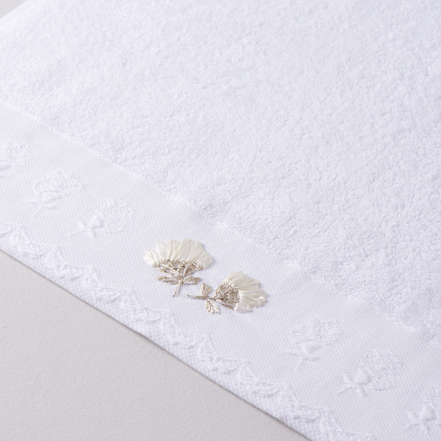 Linens Frea Bambu 50x85 cm Yüz Havlusu Beyaz