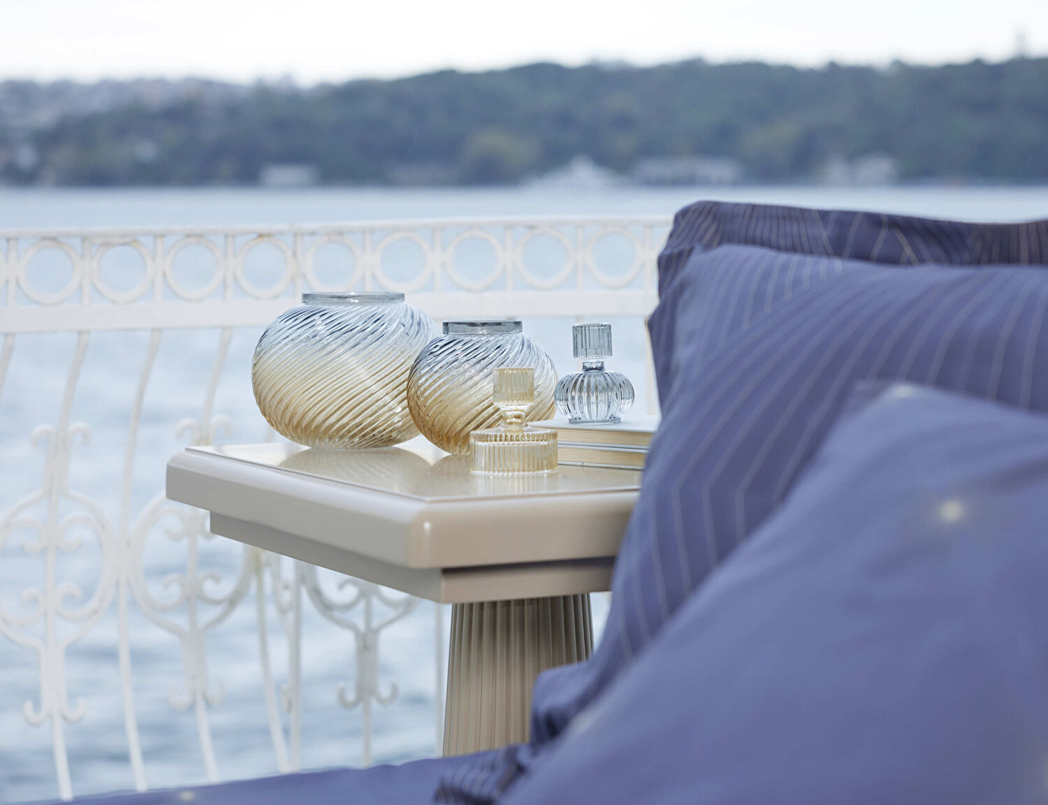 Linens Linx Büyük Vazo Gri Amber