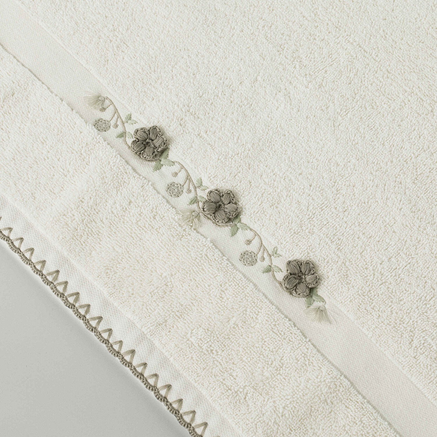 Linens Fiora Pamuk 50x85 cm Yüz Havlusu Ekru (450 G/M²)