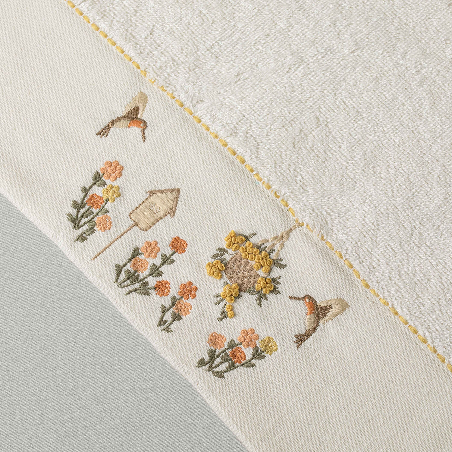 Linens Fleurs Bambu Yüz Havlusu 50x85 Cm Ekru