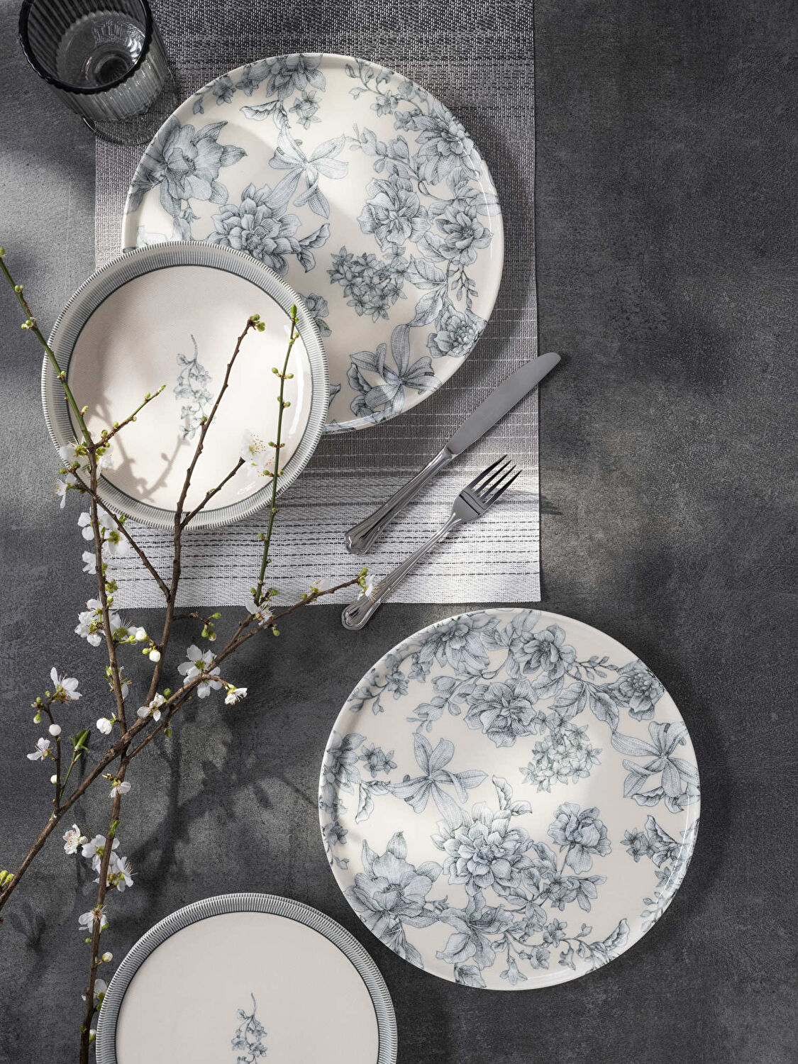 Pierre Cardin Isla Grey Porselen 24 Parça Yemek Takımı