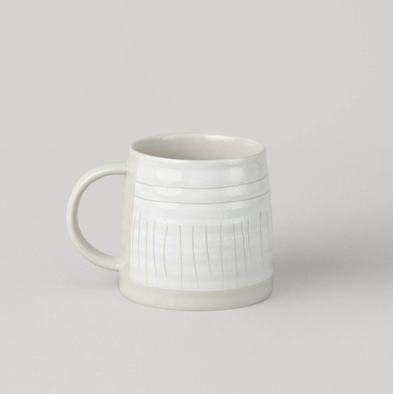 Linens Rail Line Stoneware 420 ml Kupa
