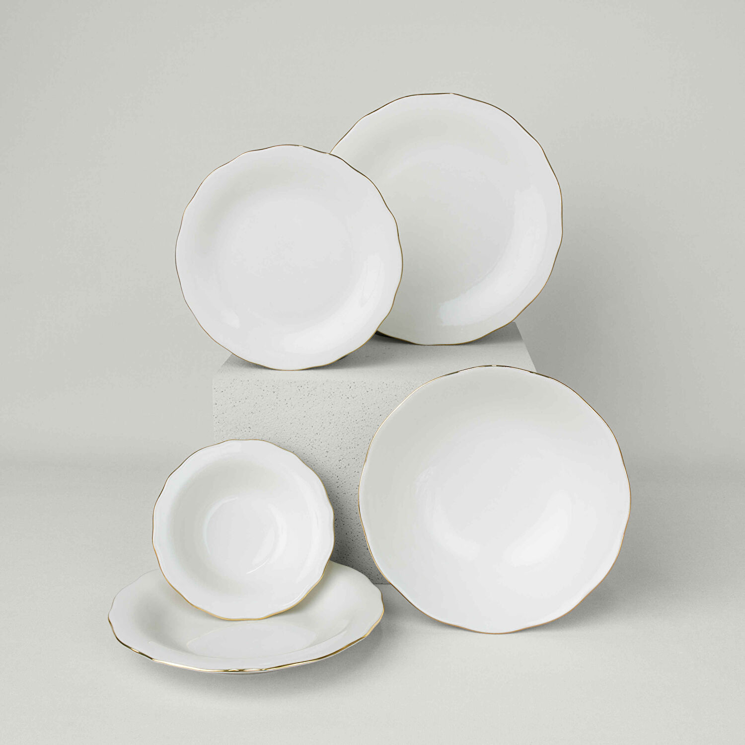 Linens Elegant Porselen Çukur Tabak 23 cm Gold