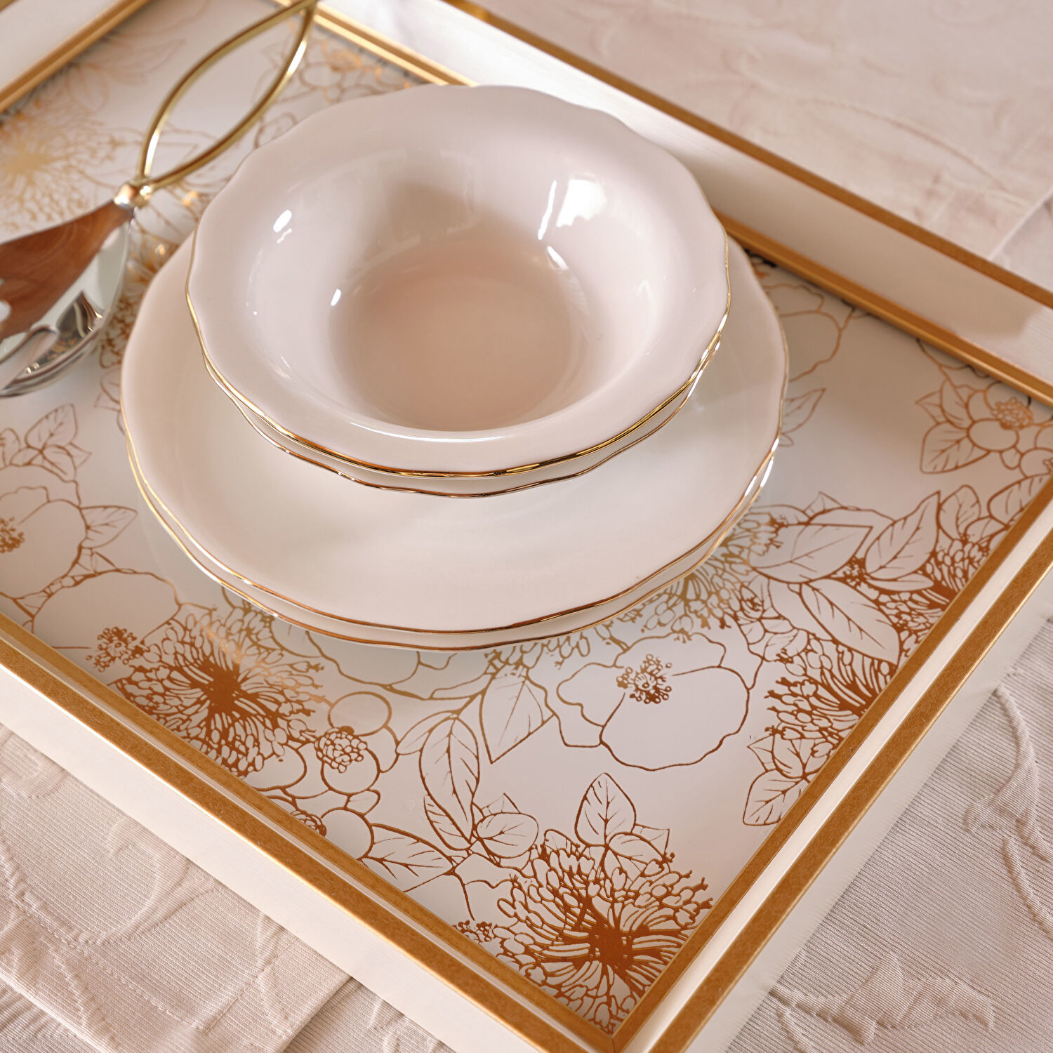 Linens Elegant Porselen Çukur Tabak 23 cm Gold