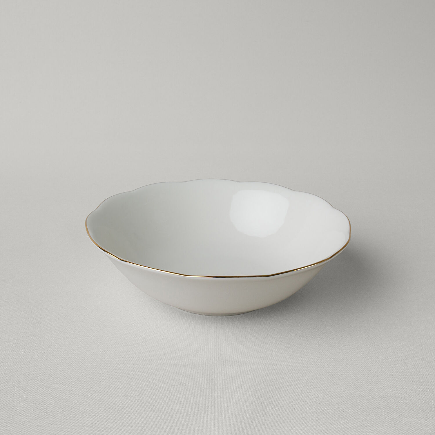 Linens Elegant Porselen Kase 23 cm Gold