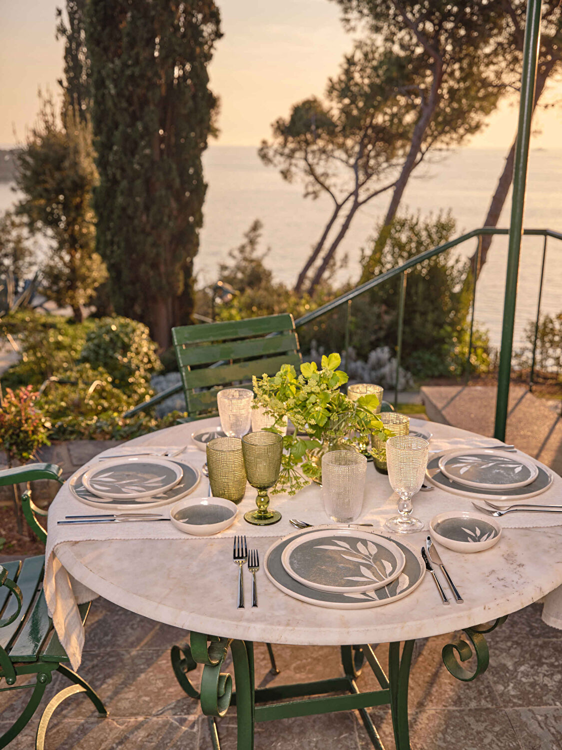 Linens Daphne Seramik 28 cm Servis Tabağı Yeşil