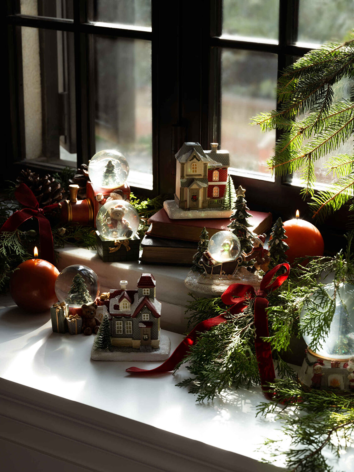 Linens Tree Müzikli Kar Küresi