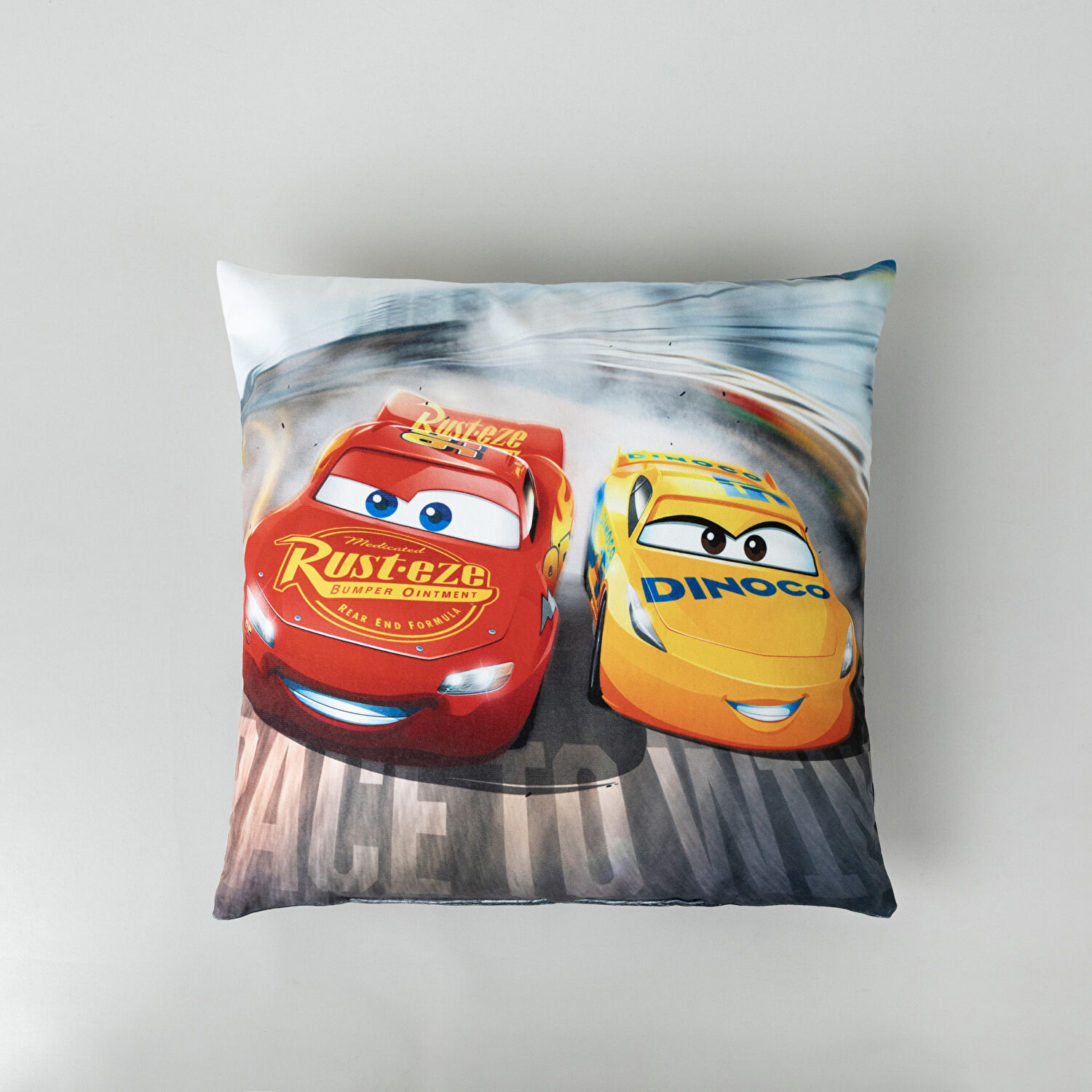 Lisanslı Disney Cars Team 40x40 cm Kılent