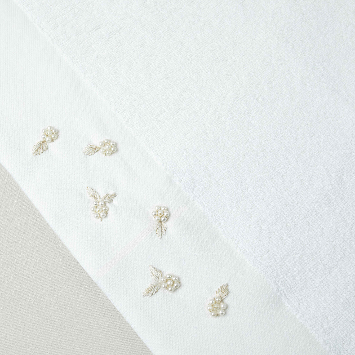 Linens Silvia Pamuk 50x85 cm Yüz Havlusu Beyaz (450 G/M²)