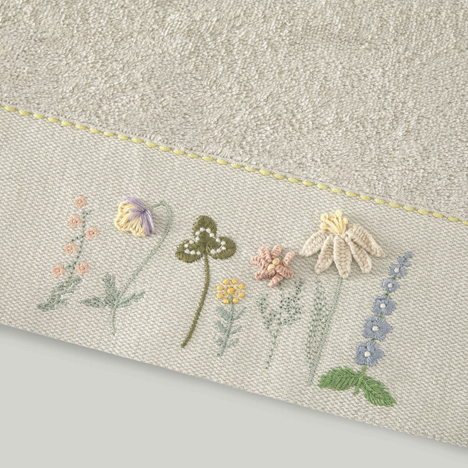 Linens Fiore Bambu 50x85 cm Yüz Havlusu Taş (450 G/M²)