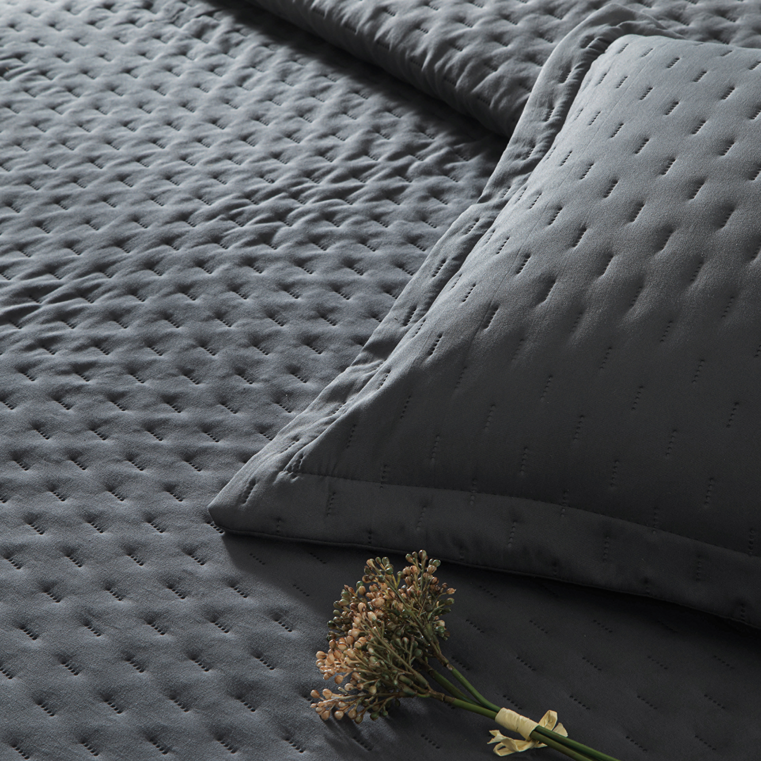 Linens Gardenia Çift Kişilik Yatak Örtüsü Seti Antrasit
