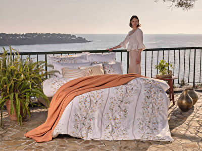 Linens Keinza 45x45 cm Kırlent Kılıfı Hardal