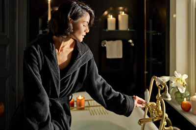 Linens Basic Çap 8 cm Yuvarlak Mum Kahve